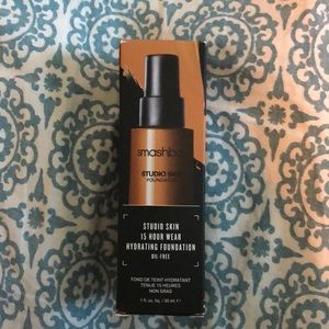 Smashbox Foundation
